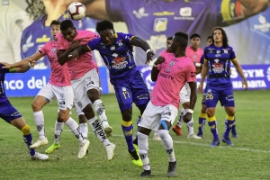 ¡Victoria en el último minuto de adición para los Rayados! (RESUMEN)