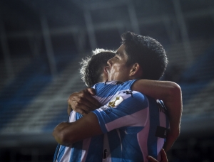 No se le abrió el arco al campeón (RESUMEN)