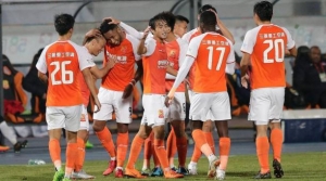 Atrapados fuera del país y de la ciudad, y después en cuarentena