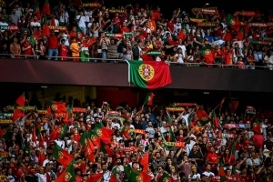 Hinchada Portugal-Euro 2024-qualifier