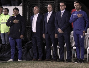 Se le quebró la voz al Profe (VIDEO)