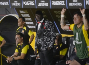 ¡BSC ES UN HERVIDERO! La hinchada fue a recibirlos en Guayaquil con reclamos e insultos