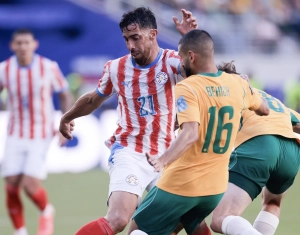 El Paraguay de Gustavo Alfaro fue de menos a más y avanzará entre los mejores terceros del Mundial