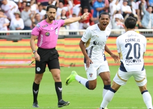 ¡UN ÁRBITRO CON ROL CLAVE! Robert Cabrera será el encargado de mediar el enfrentamiento entre Barcelona y Liga