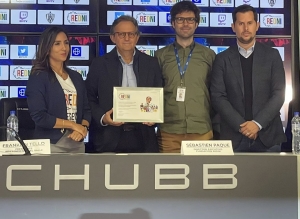 ¡IDV lo vuelve a hacer y dona taquilla de Semis de Sudamericana para la Niñez de Ecuador! (VIDEO)