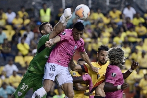 ¡Jalón de orejas en público al Héroe de la Sudamericana! (VIDEO)