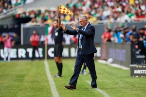 El ex DT de Ecuador cerca de tener nuevo destino