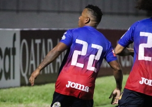 Tirón de orejas para los ecuatorianos y compañía (RESUMEN)