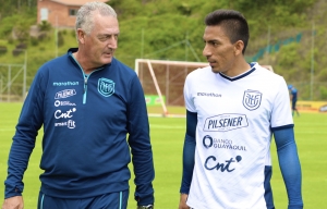 La hija de Ángel Mena señala a Gustavo Alfaro tras Qatar 2022