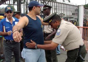 A la cárcel (OFICIAL)