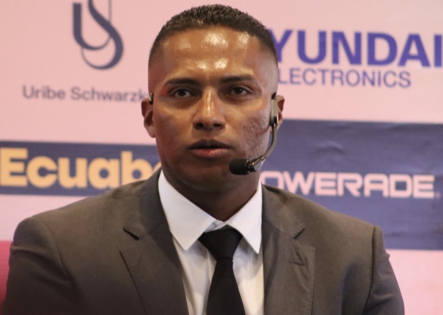 Antonio Valencia 4