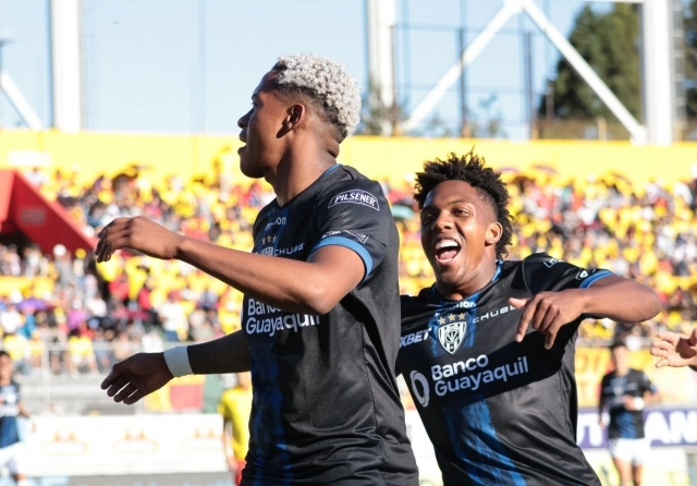 IDV huele a bicampeón con un recital de efectividad en Chillogallo para vencer con comodidad a Aucas