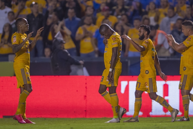 Enner Valencia y Jordan Sierra