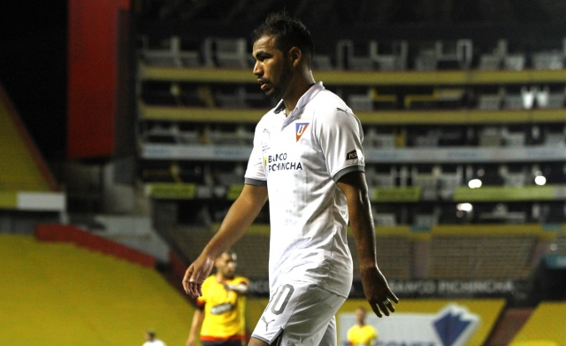 Junior Sornoza 8