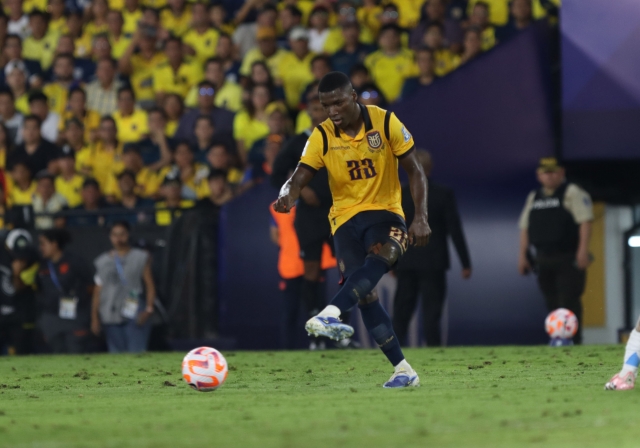 Moises Caicedo Sel 37