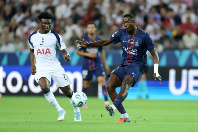 Willian Pacho-Paris Saint Germain-Tottenham-uefa-super-cup-2025