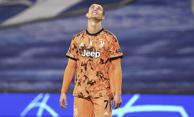 Cristiano Ronaldo 8