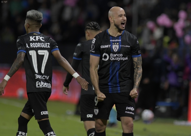 Carlos Gonzalez 6
