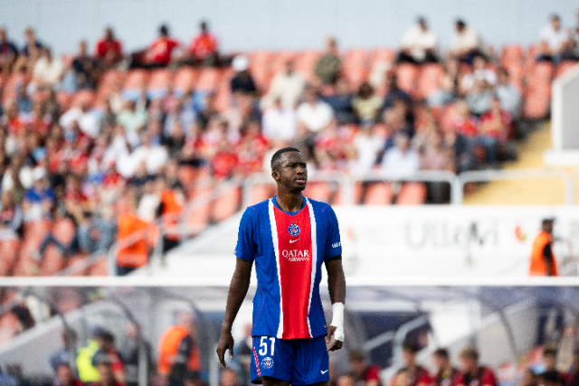Willian Pacho-Paris Saint Germain-Manchester United-Amistoso-2026