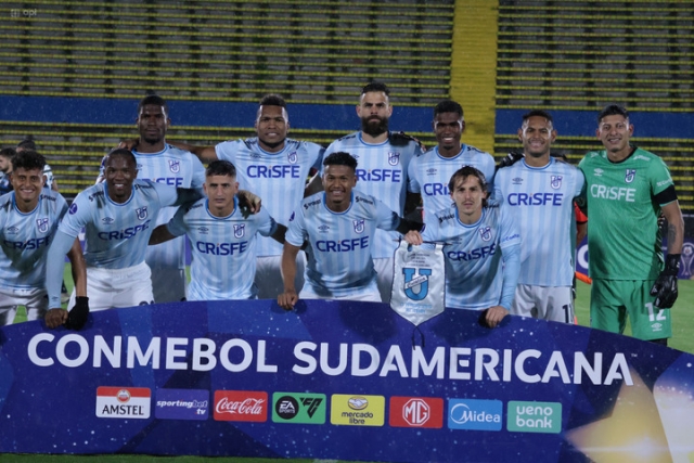 Universidad Catolica-Cerro Largo-Copa Sudamericana-2025