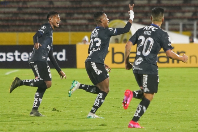 Independiente del Valle 13