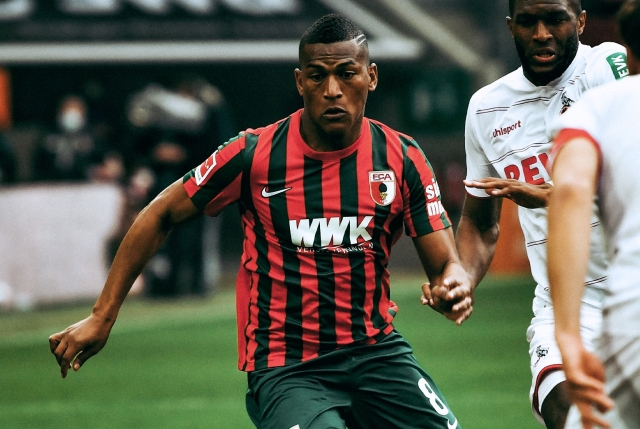 Carlos Gruezo 3