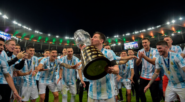 Lionel Messi 4