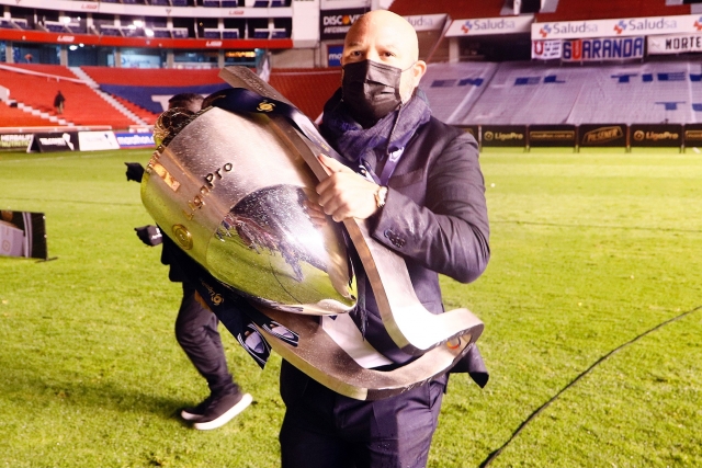 Miguel Angel Loor 13