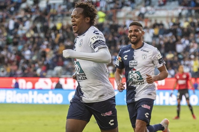 Romario Ibarra 7