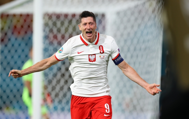 Robert Lewandowski 8