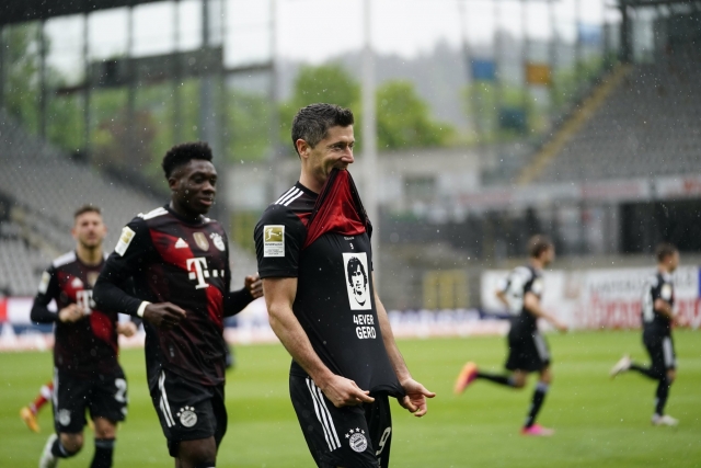 Robert Lewandowski 7