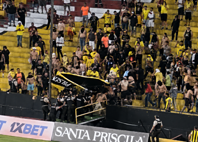 Hinchada Barcelona 3