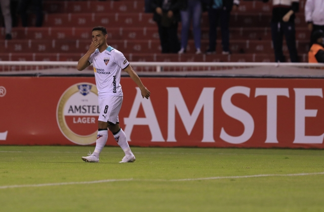 Alexander Alvarado 4