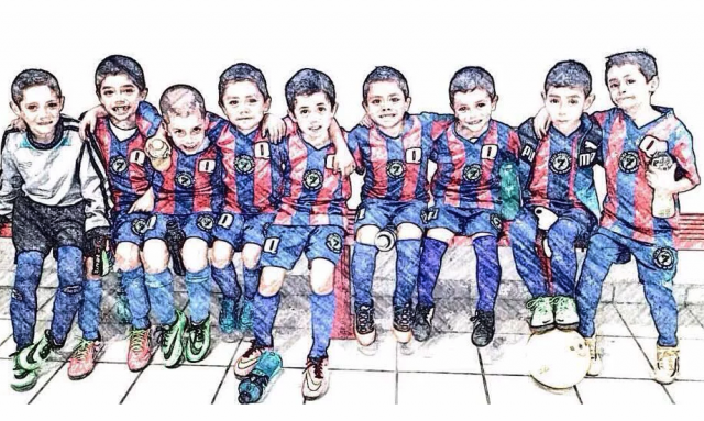 Alex Aguinaga 12