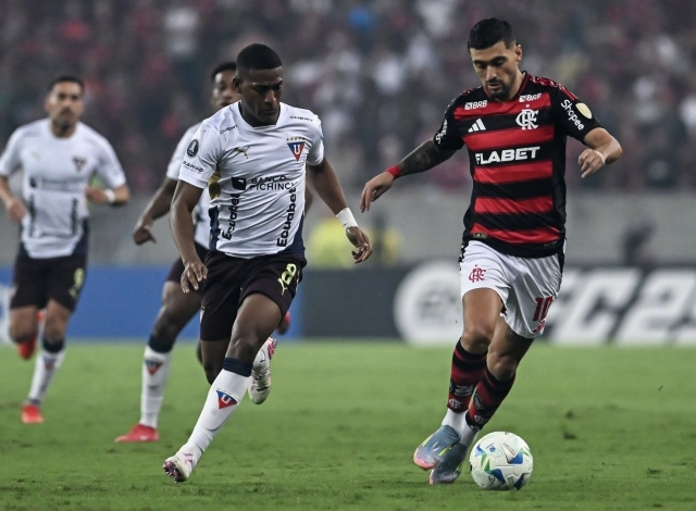 Carlos Gruezo 6