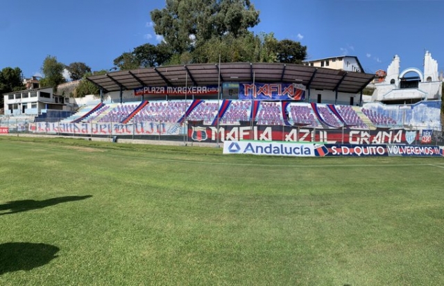 Hinchada Quito 7