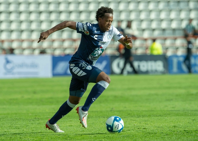 Romario Ibarra 4