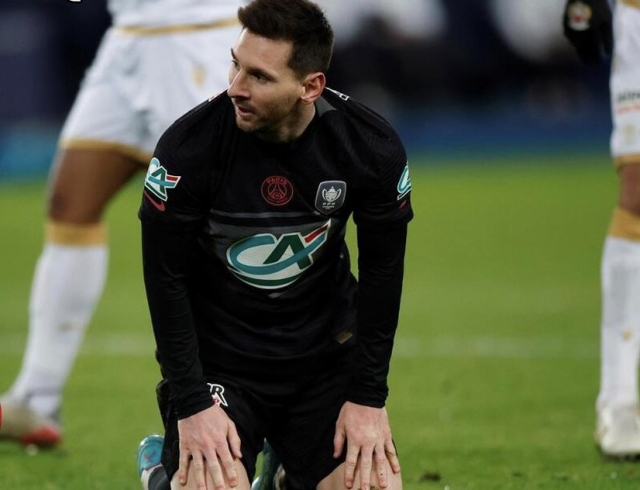 Lionel Messi 18