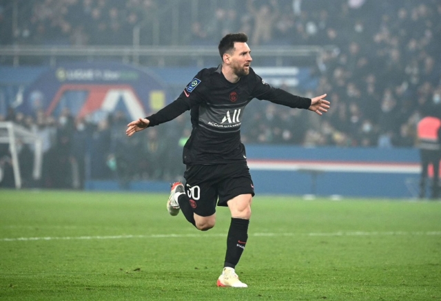 Lionel Messi 13