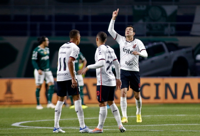 Atletico Paranaense 2