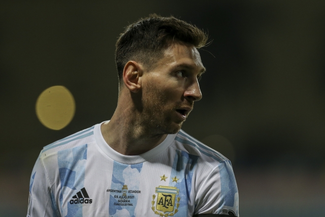 Lionel Messi 3