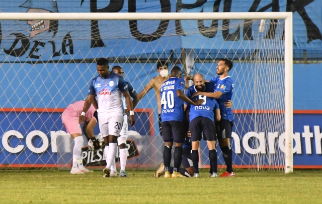 U Catolica 17