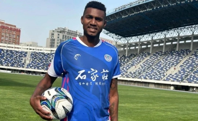 La aventura de José Ayoví en China comienza con titularidad