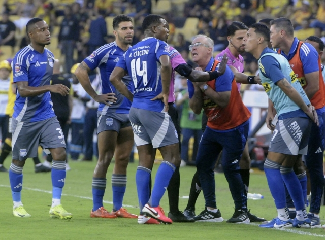 Arbitro Augusto Aragon 4