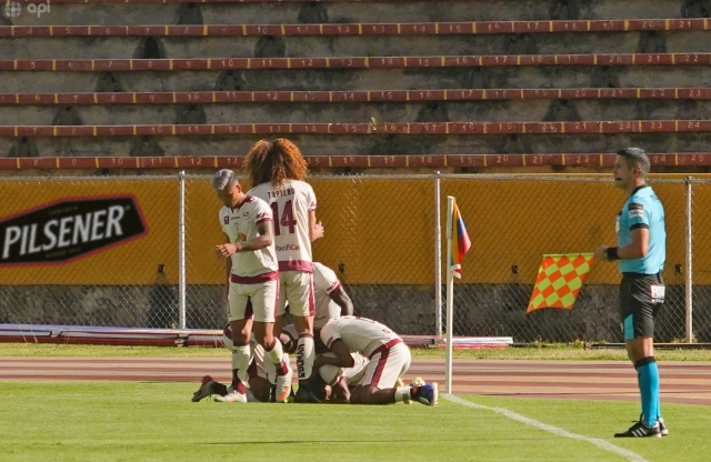 T.Universitario 8