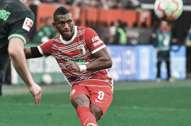 Carlos Gruezo 5