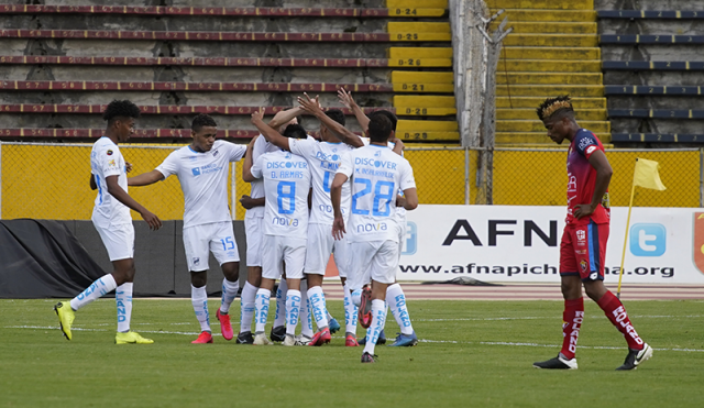U Catolica 15