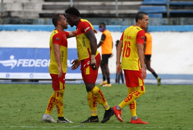 Aucas 12