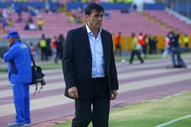Gustavo Quinteros 10