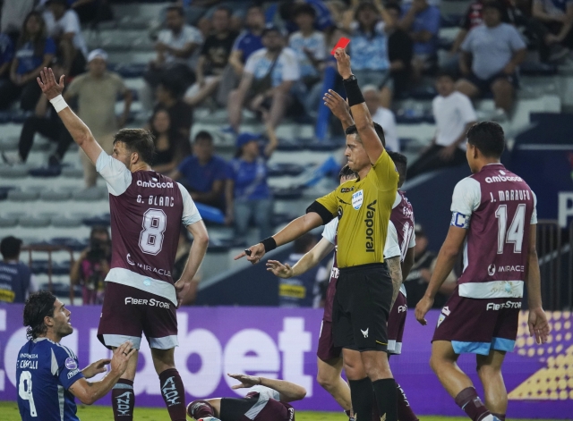 Arbitro Anthony DIaz 2